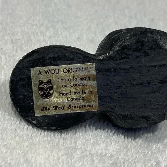 A Wolf Original Grey Handmade Beaver Soapstone Sculpture Made In Canada - Picture 7 of 10